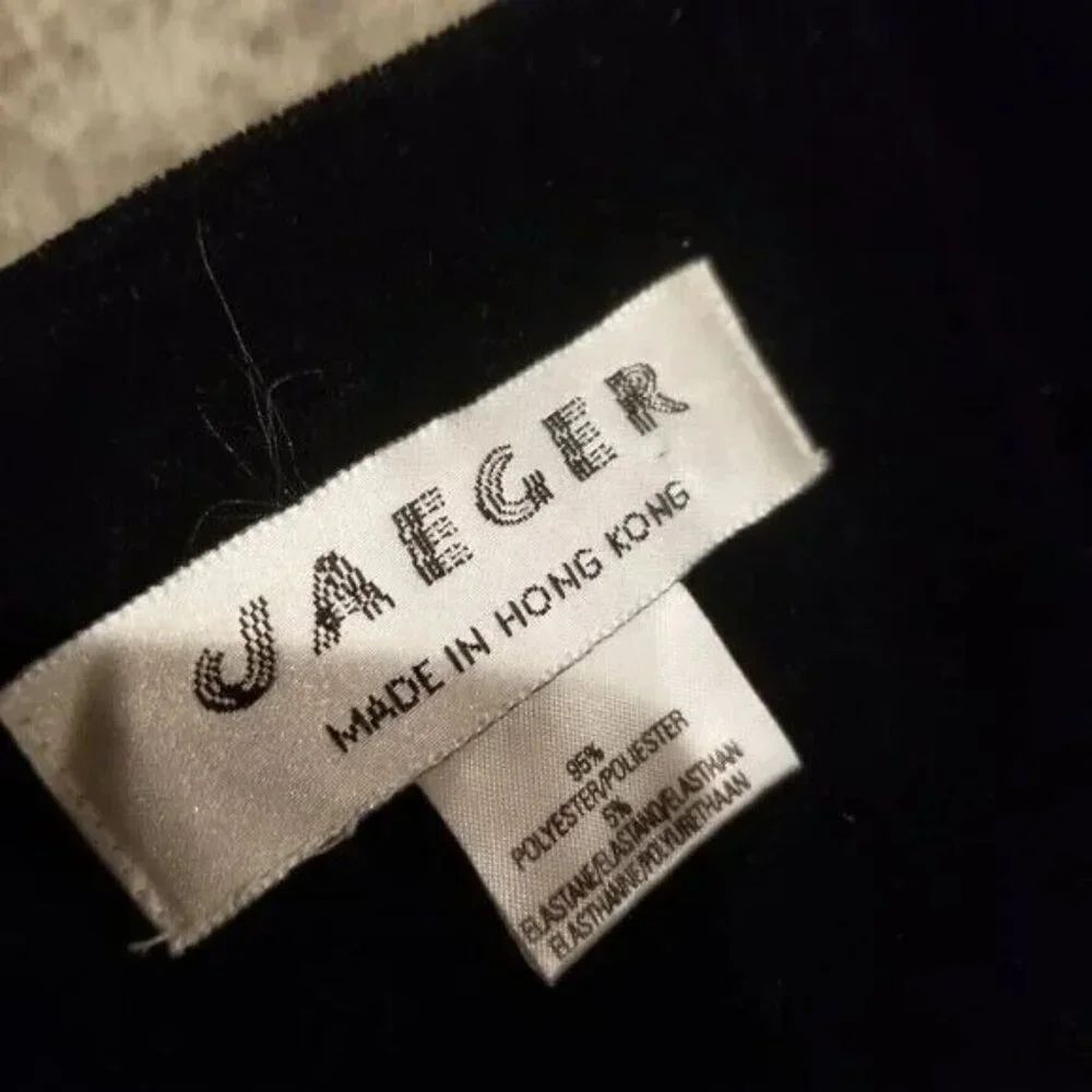 Jaeger Women Boat Neck Black Velvet Sleeveless Sheath Dress Knee Length Slit - Picture 3 of 6